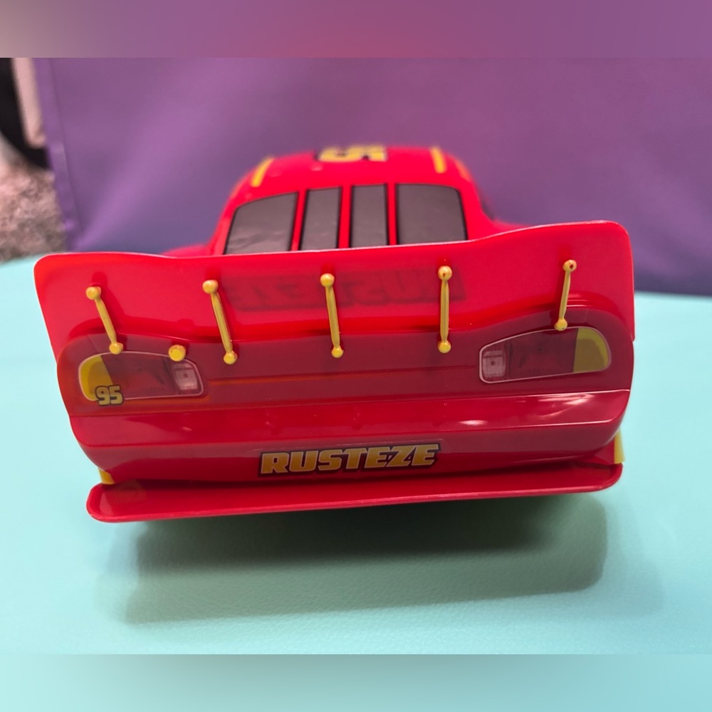 Lighting McQueen Glow Racers R/C Toy Cars - Picture 6 of 7